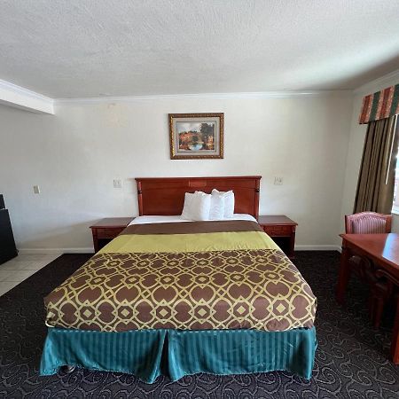 Americas Best Value Inn Χάνφορντ Εξωτερικό φωτογραφία